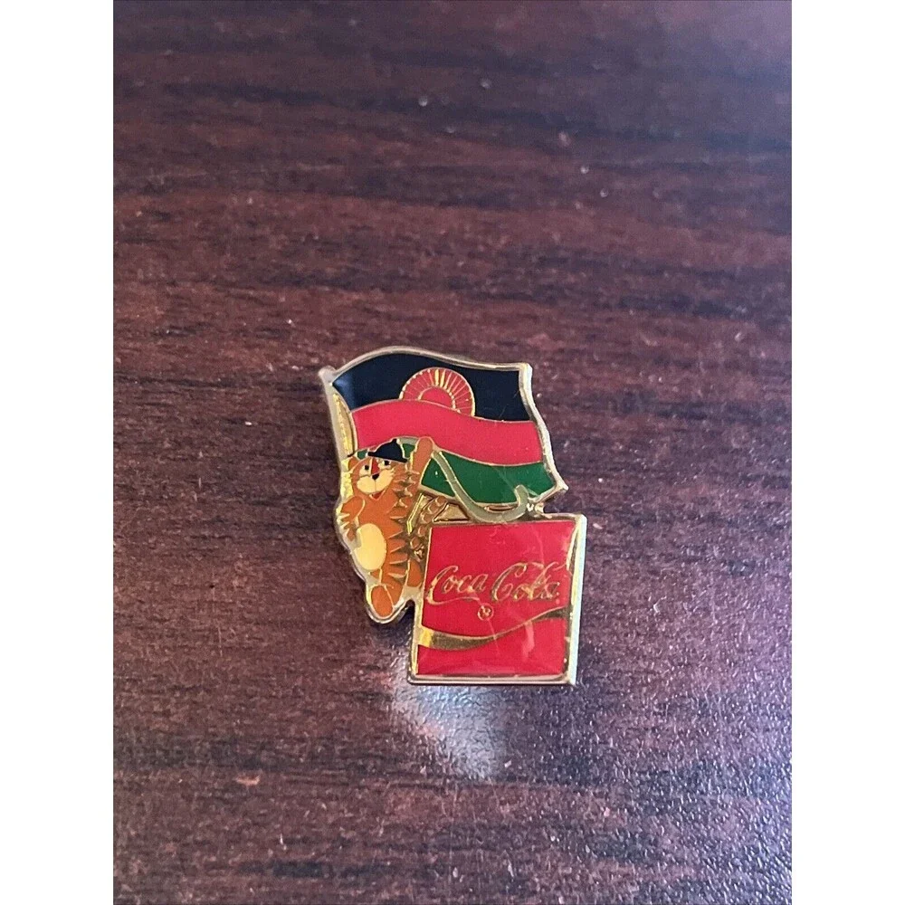 Vintage‎ 1988 Seoul Olympics Coca Cola Hodori Tiger Malawi Flag Lapel Pin